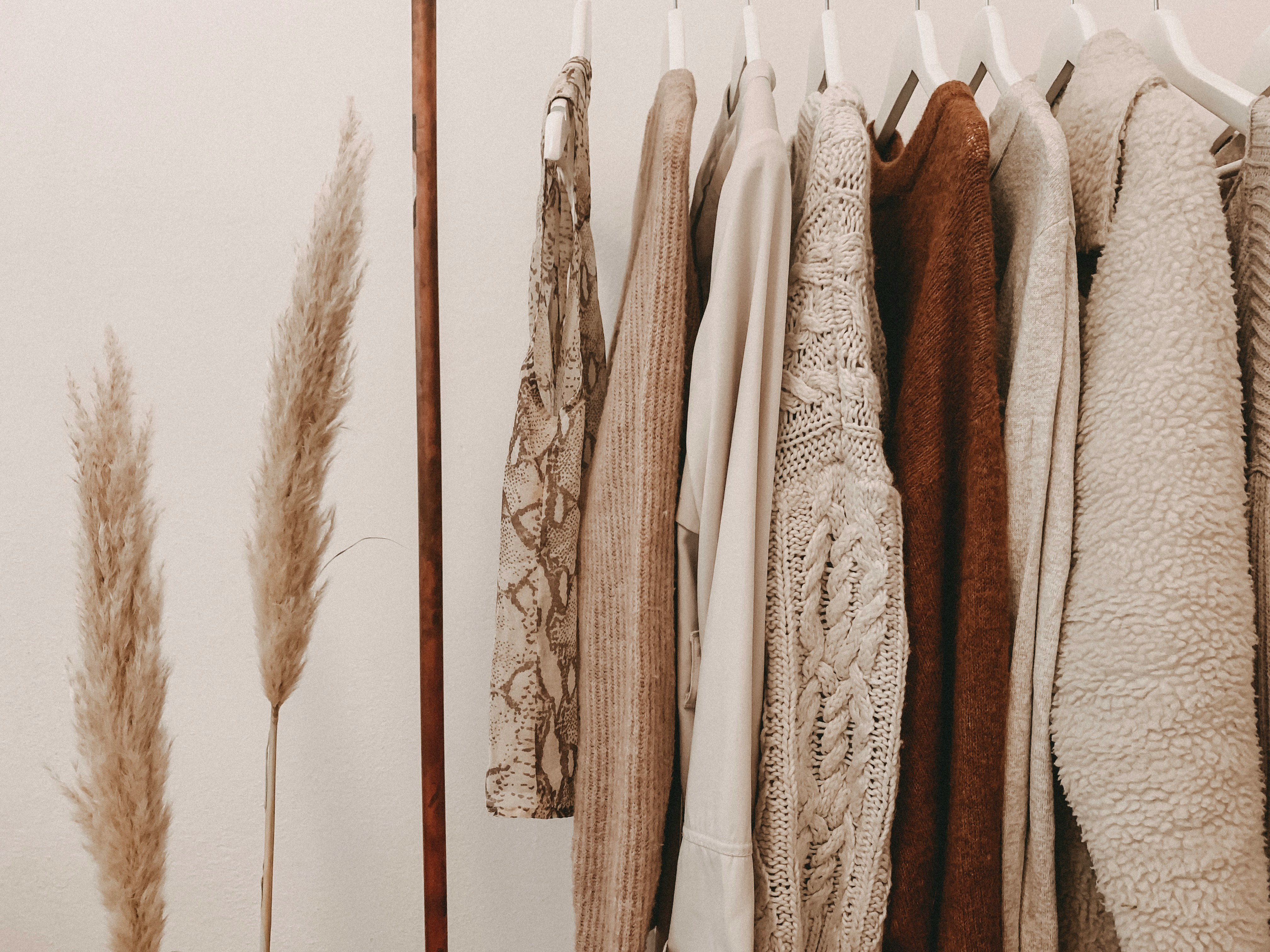 L'Art de l'Essentiel : Construire sa garde-robe capsule - Vestia
